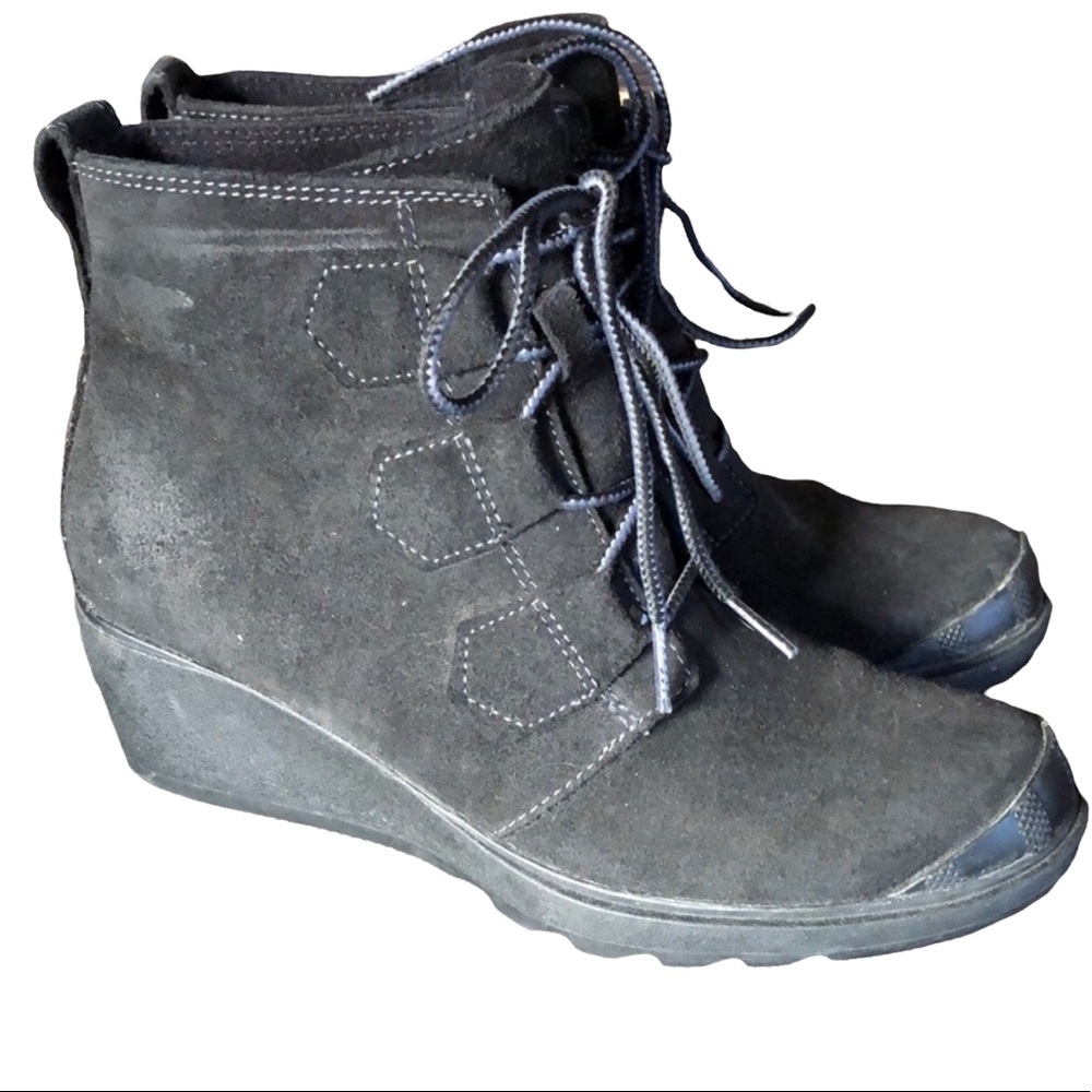 Sorel Toronto Black Suede Lace Up Waterproof Wedge Ankle Snow Booties size 7